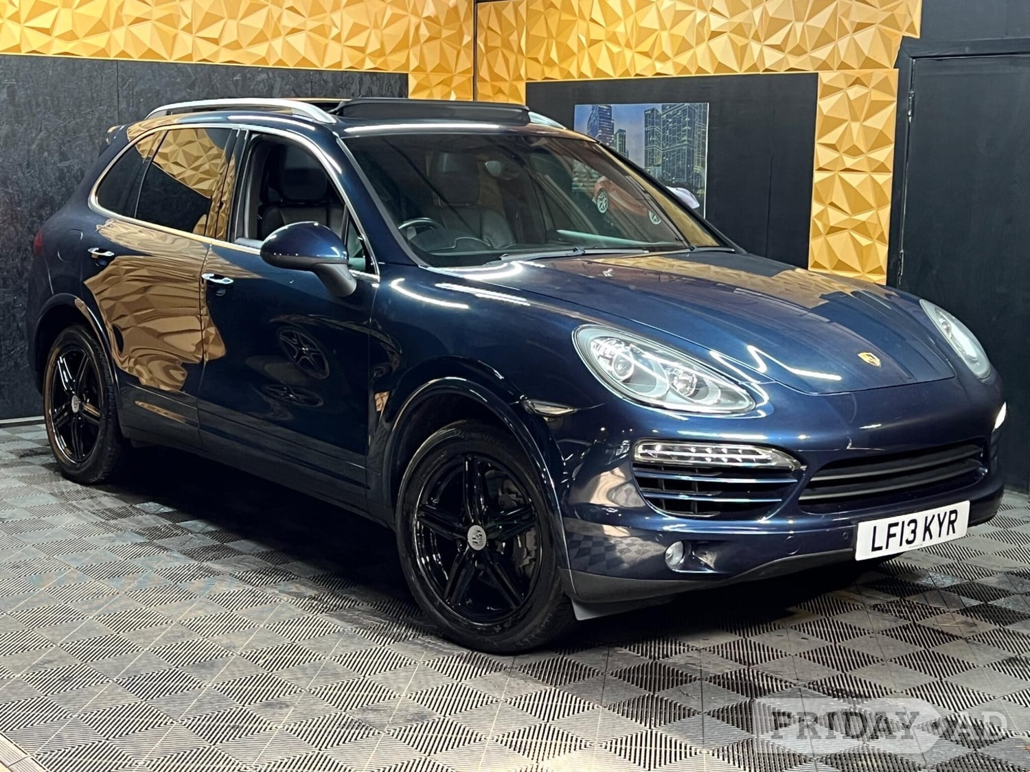 Porsche Cayenne 2013 in Halifax