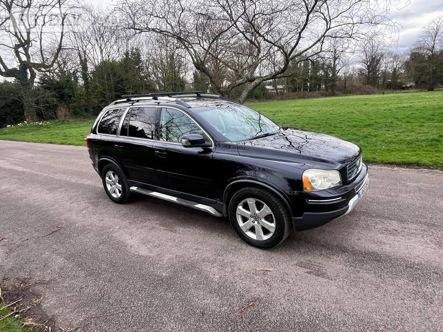 Volvo XC90 2010 - Cars in Liverpool