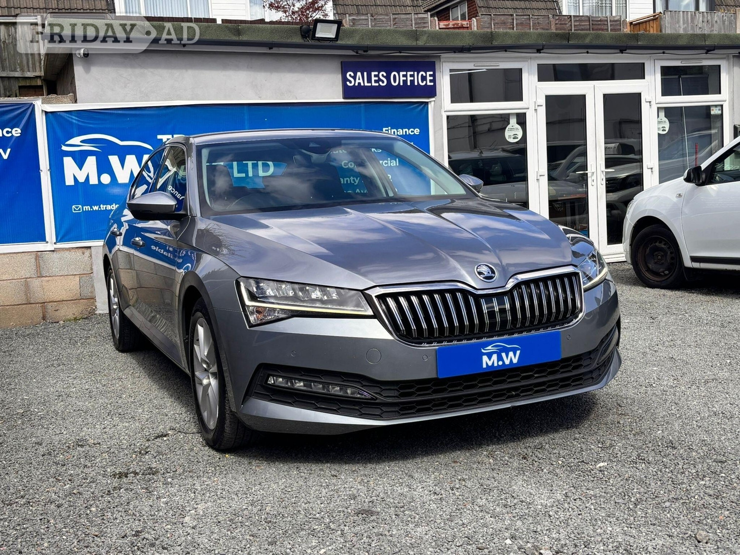Skoda Superb 2020 - Cars
