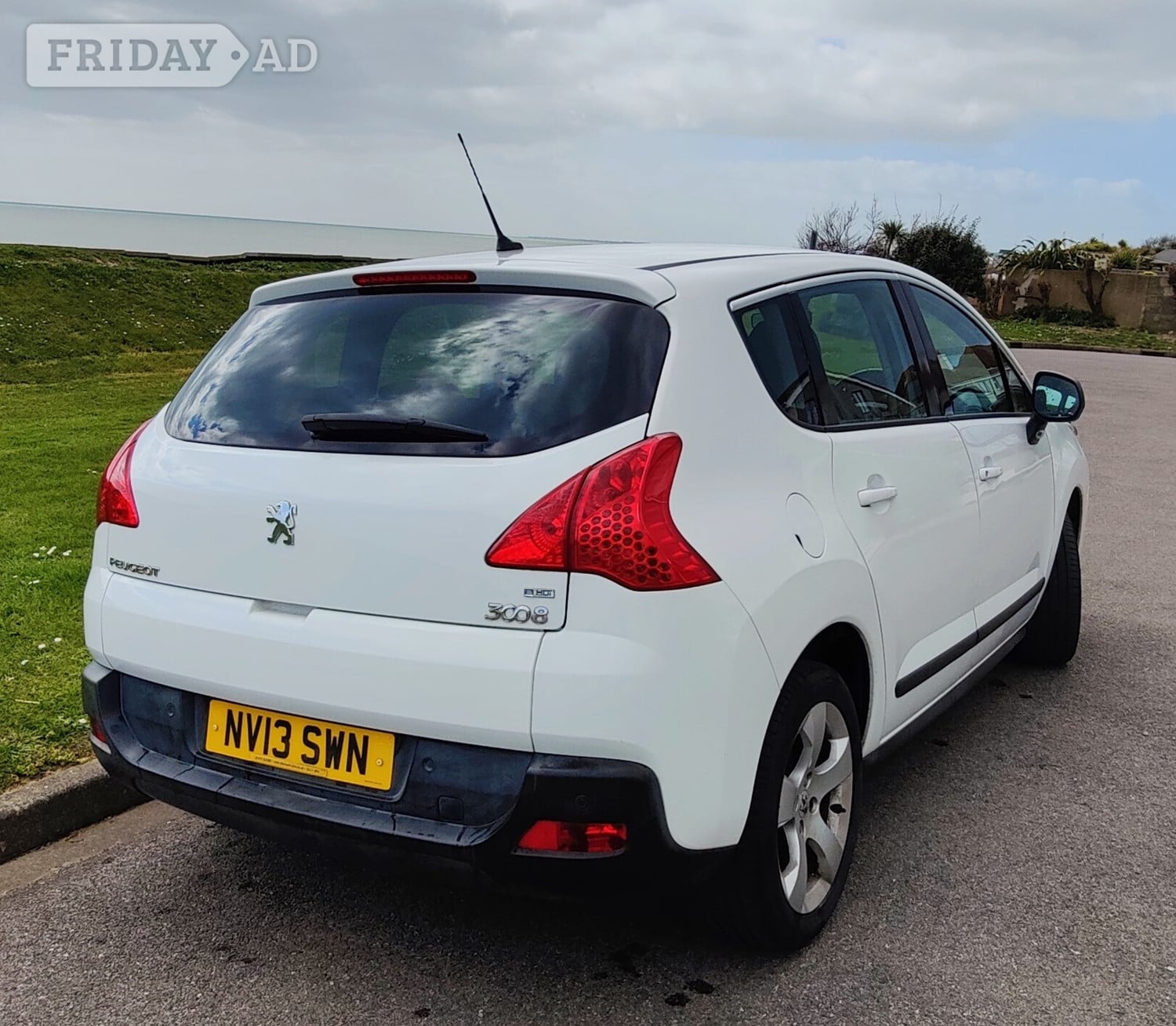 [ berth ]Peugeot 3008