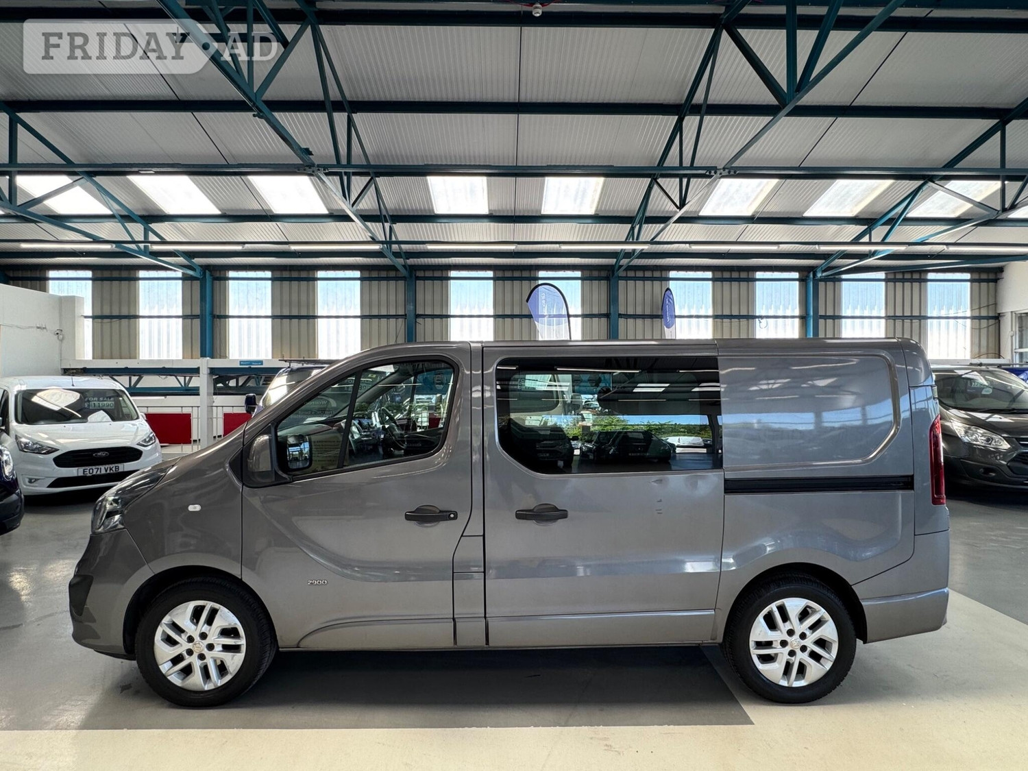 Vauxhall Vivaro 2015 - Vans & Commercial Vehicles in Bolton