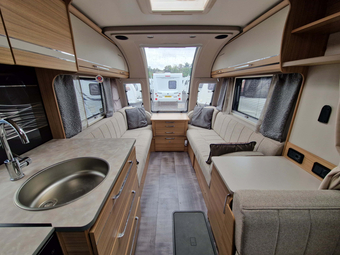Bailey Unicorn Madrid S5  2022