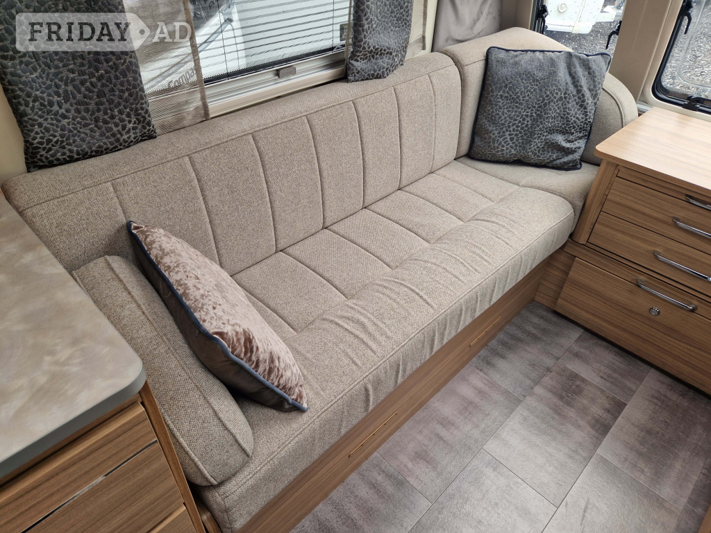 [3 berth ]Bailey Unicorn Madrid S5 