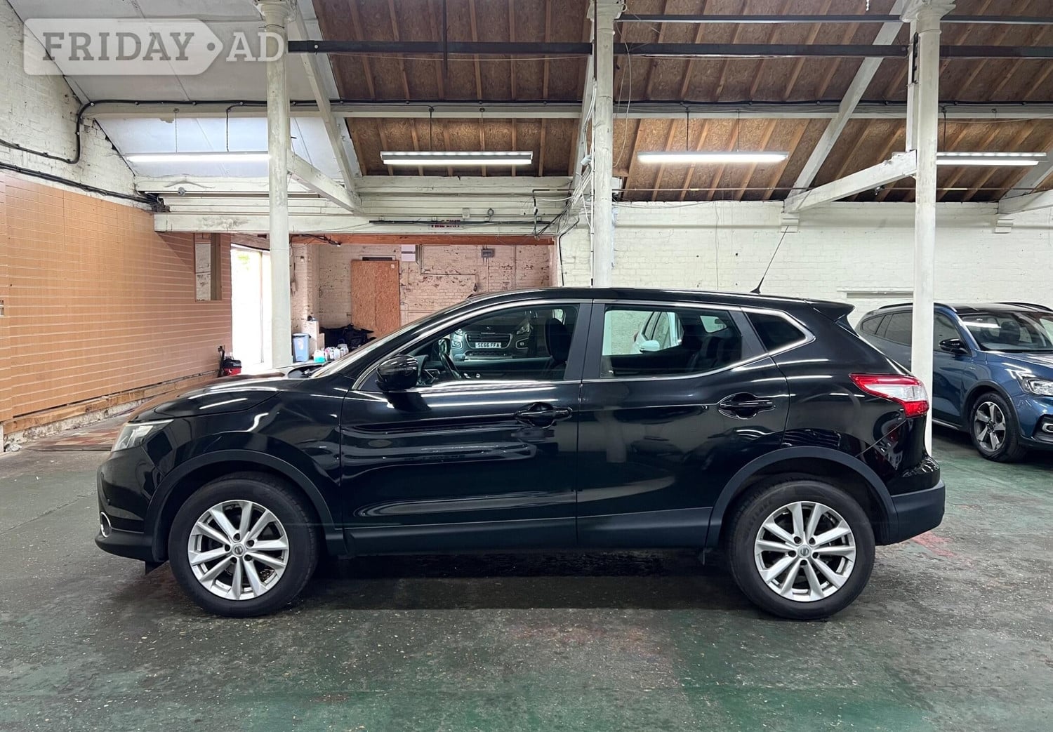 Nissan Qashqai 2015 - Cars