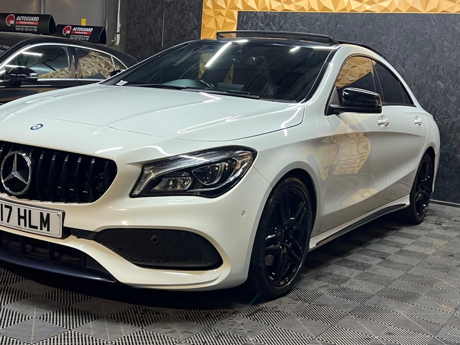 [ berth ]Mercedes-Benz CLA Class