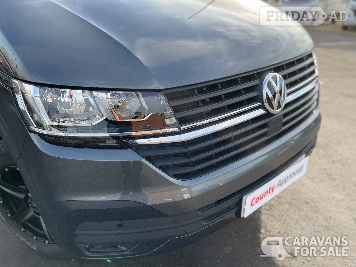 [ berth ]Volkswagen T30 Highline LWB (Camper King)
