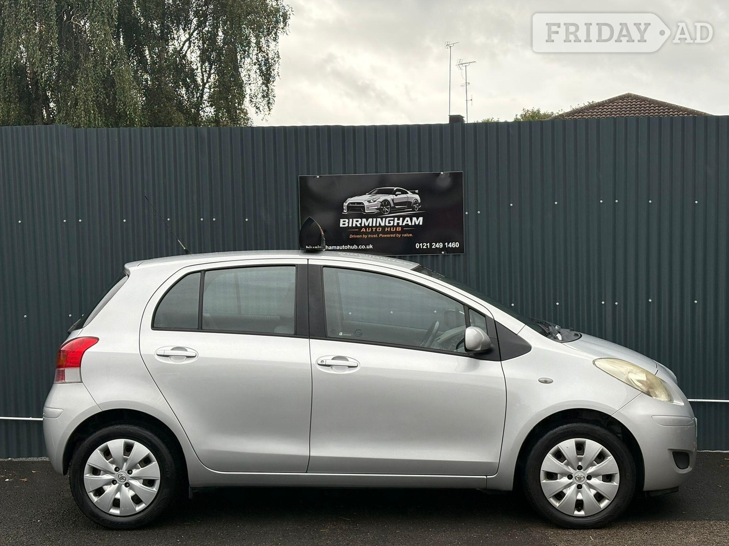 Toyota Yaris 2009 - Cars
