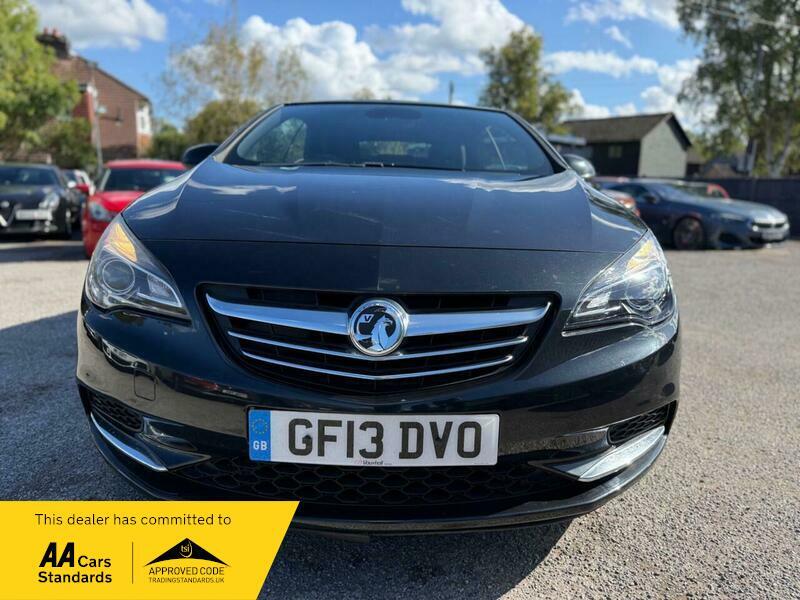 [ berth ]Vauxhall Cascada
