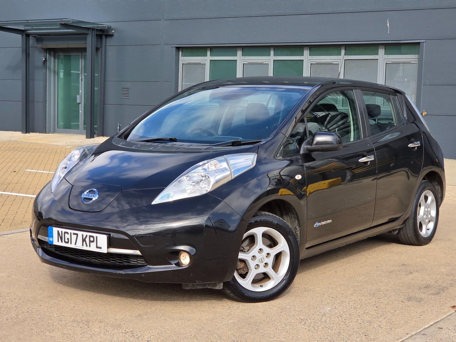 Nissan LEAF Slough