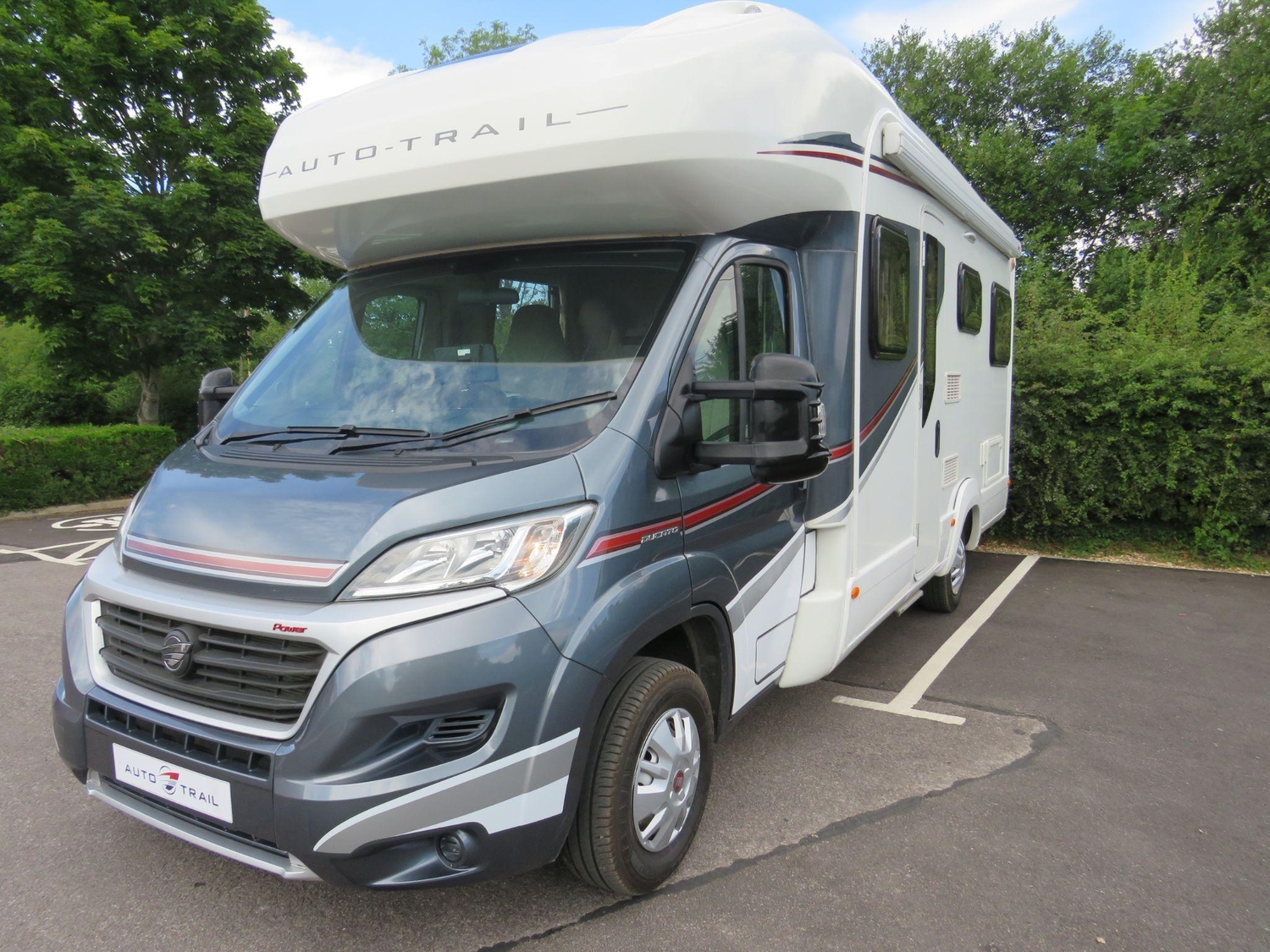 [ berth ]Auto-Trail Imala 720