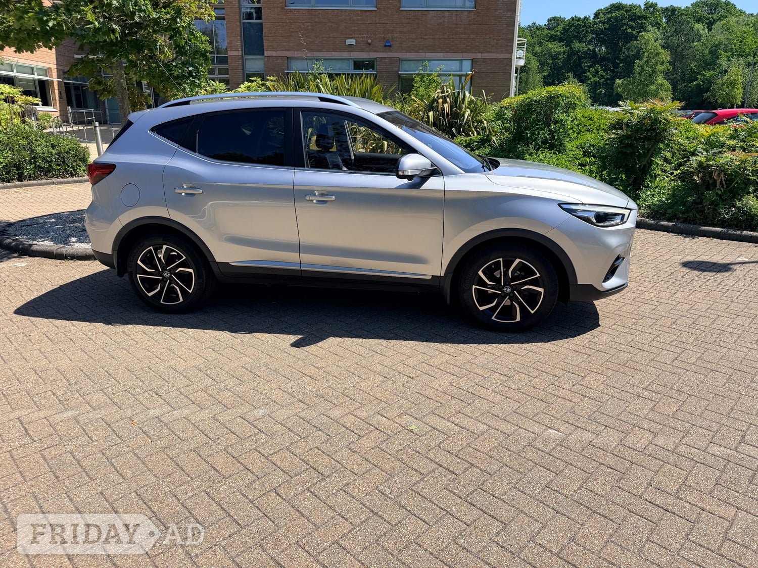 MG ZS 2020 - Cars