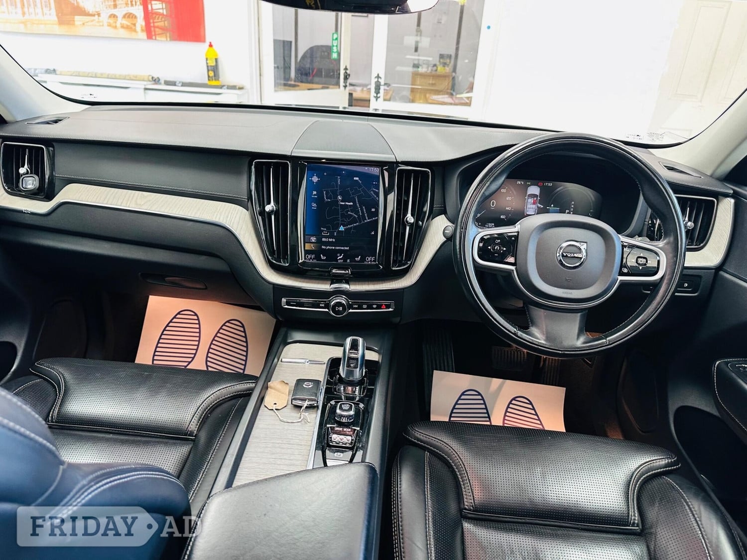 [ berth ]Volvo XC60