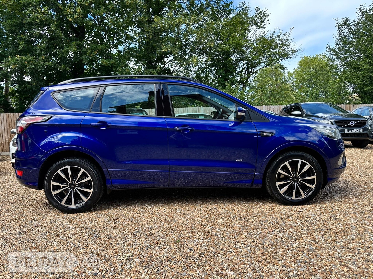 [ berth ]Ford Kuga