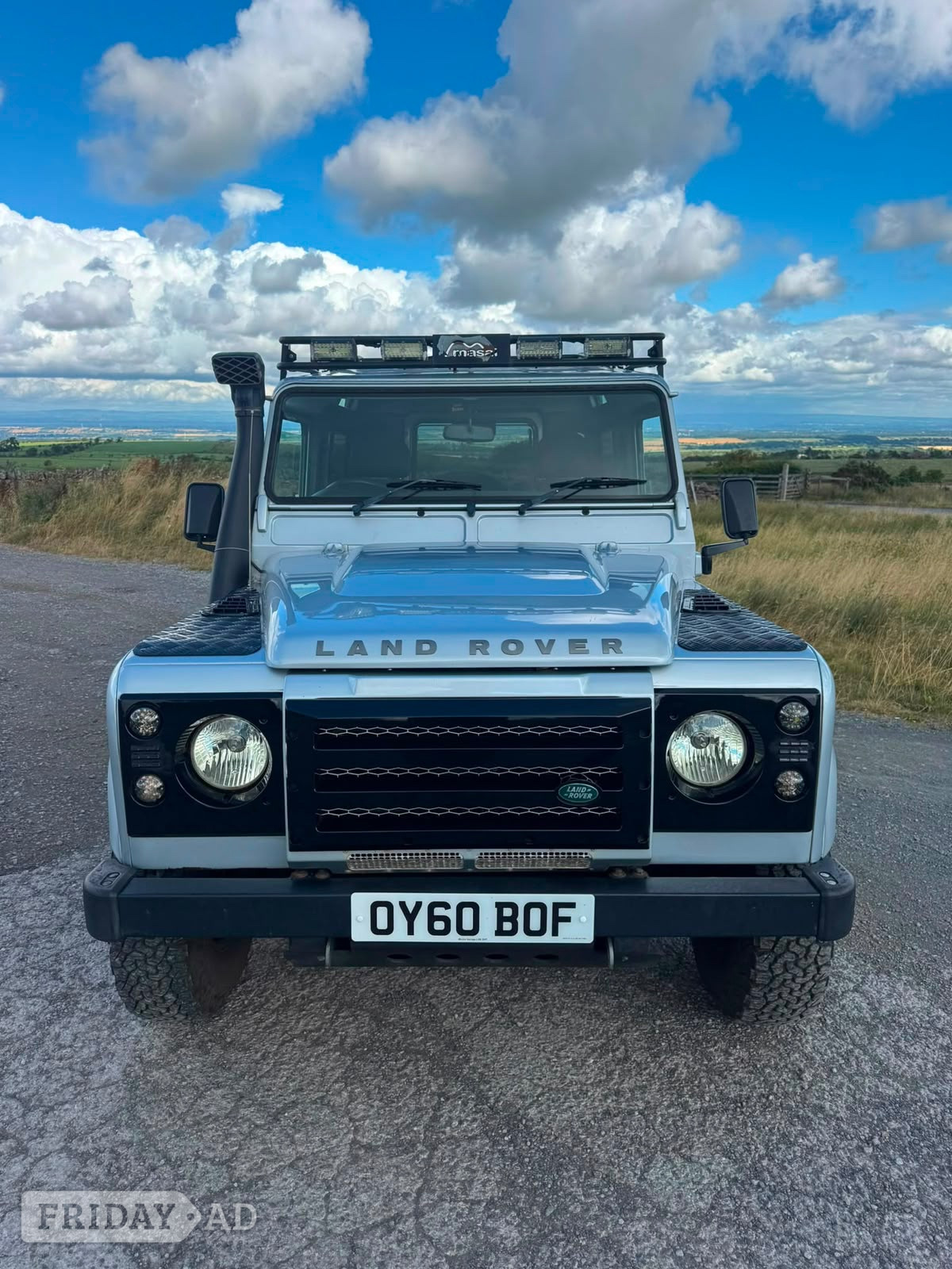 [ berth ]Land Rover Defender 90
