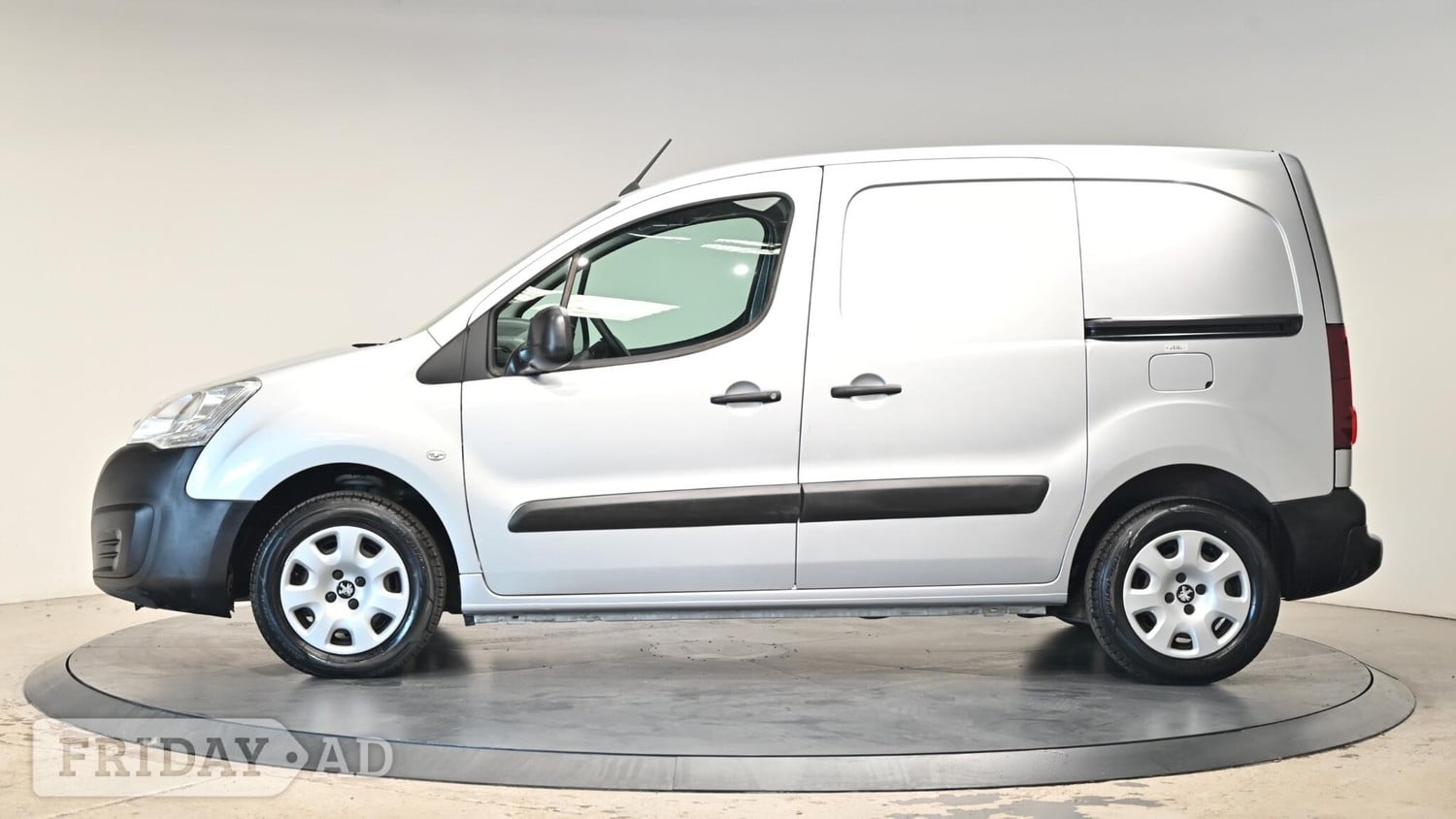 [ berth ]Peugeot Partner