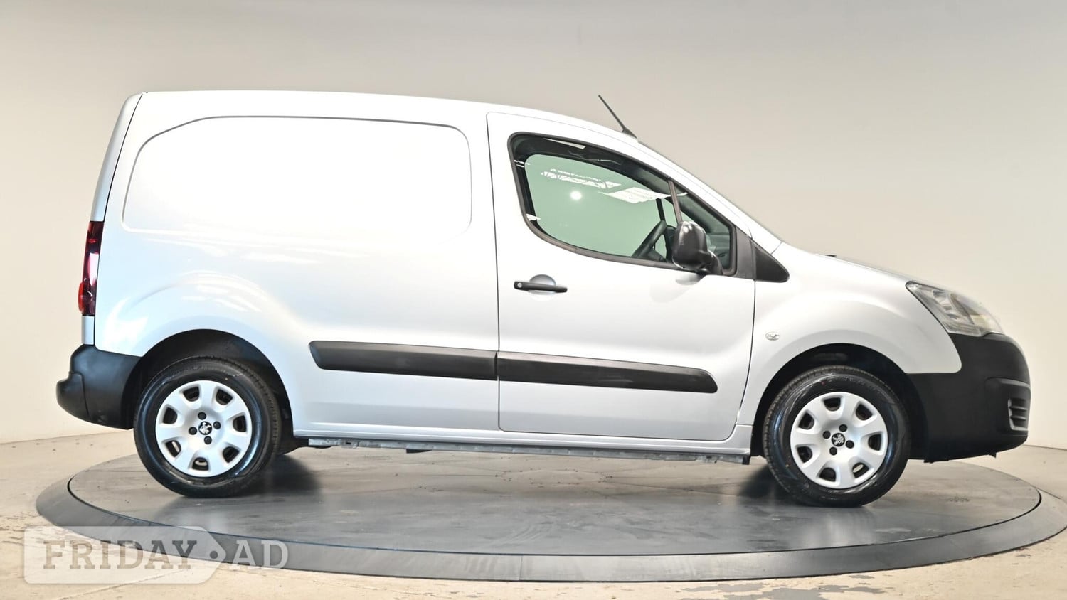 Peugeot Partner 2017 - Vans & Commercial Vehicles in Cullompton