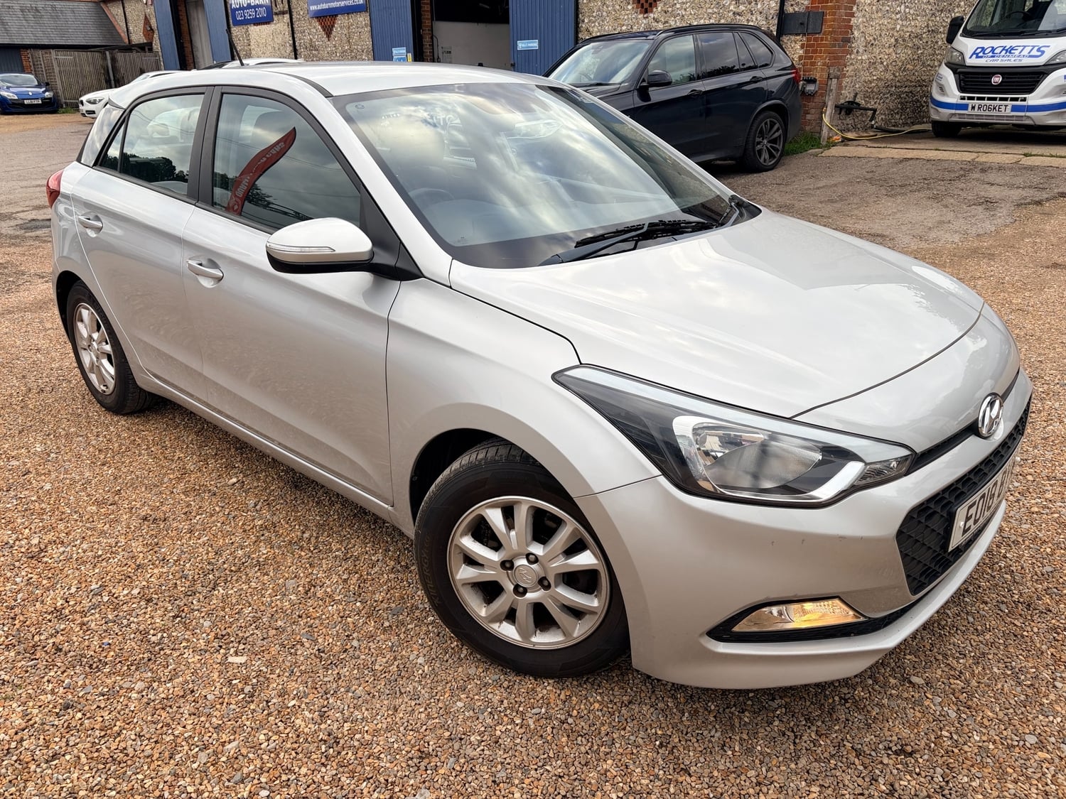 [ berth ]Hyundai i20