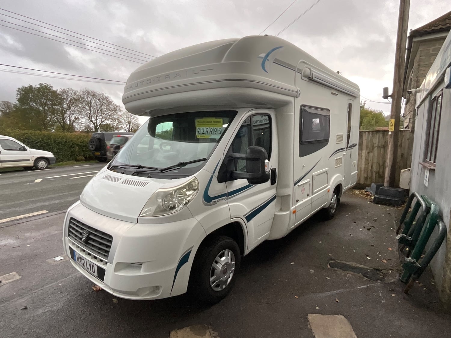 [ berth ]Auto-Trail Tracker