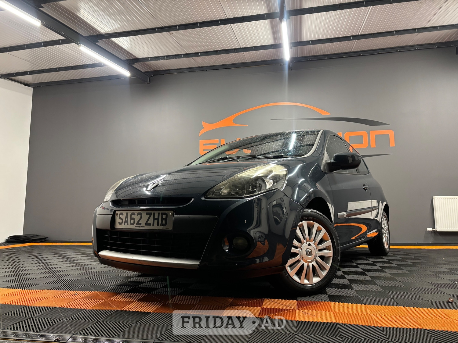 Renault Clio 2012 - Cars