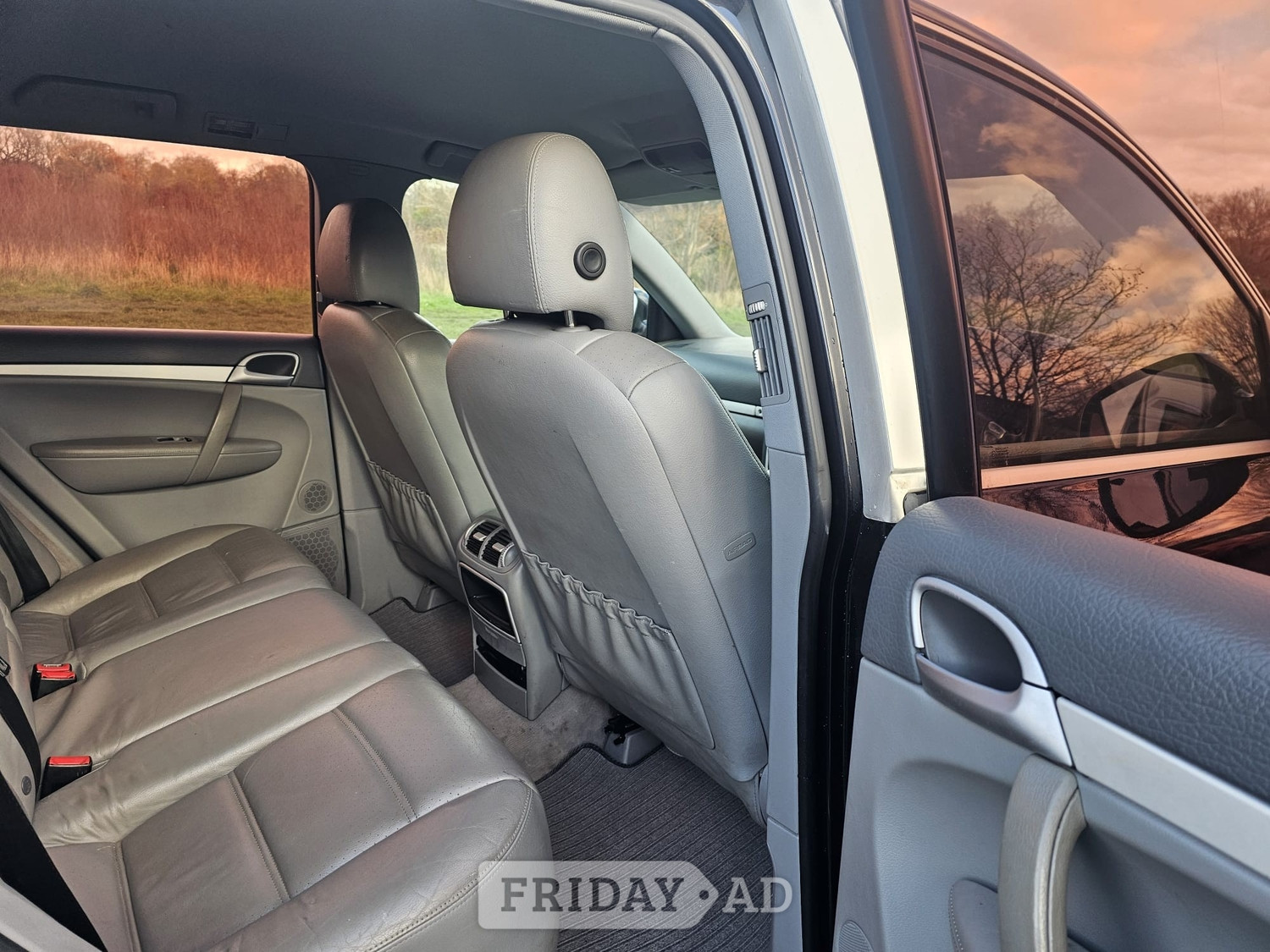 [ berth ]Porsche Cayenne