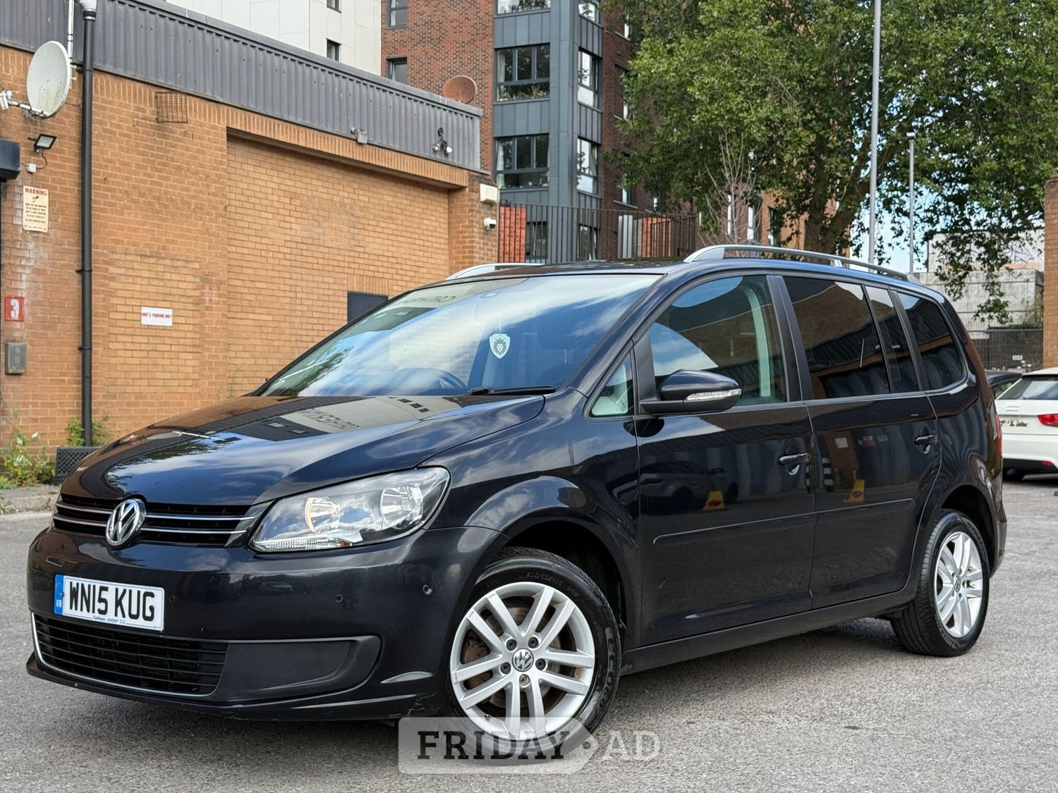 [ berth ]Volkswagen Touran