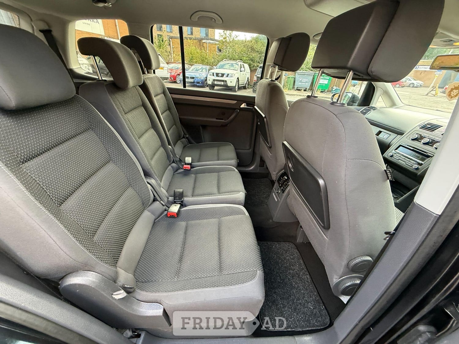Volkswagen Touran 2015 - Cars in Bristol