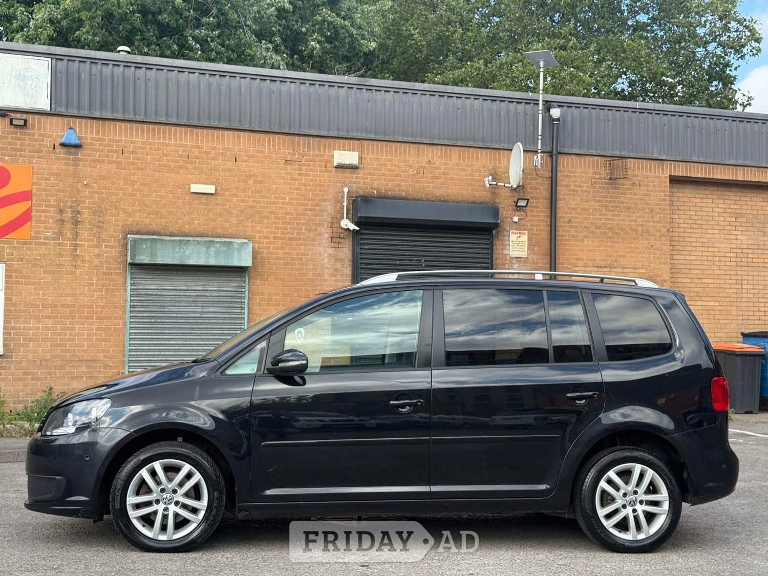Volkswagen Touran 2015 - Cars