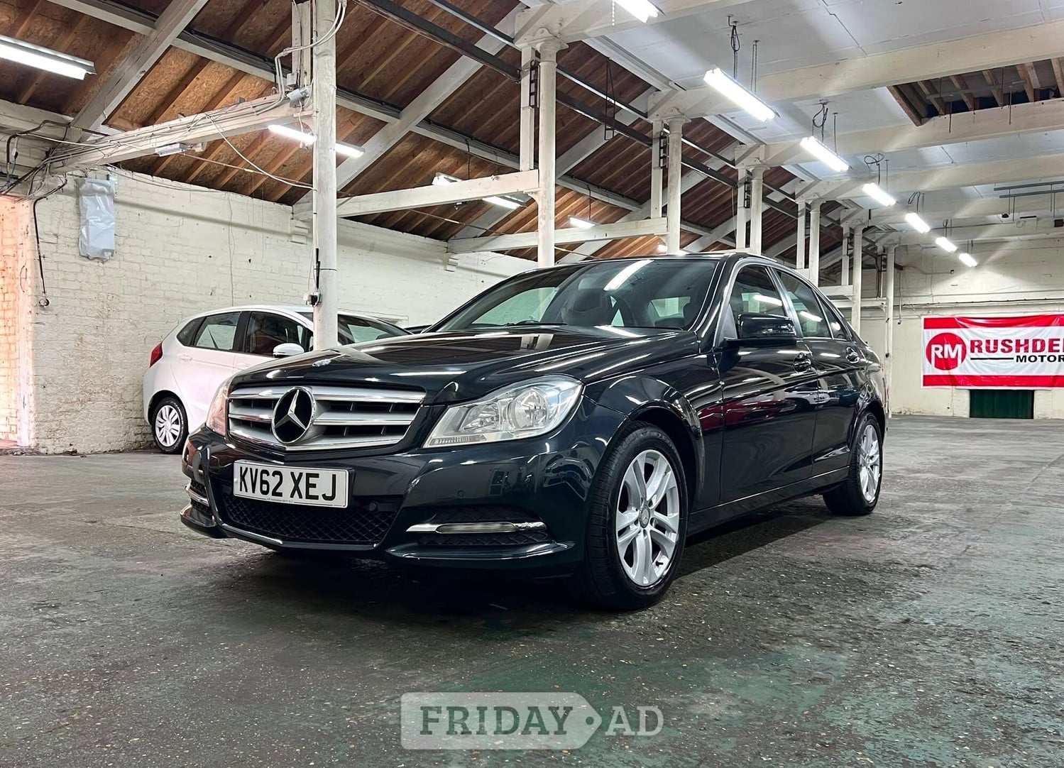 Mercedes-Benz C Class 2012 - Cars in Rushden