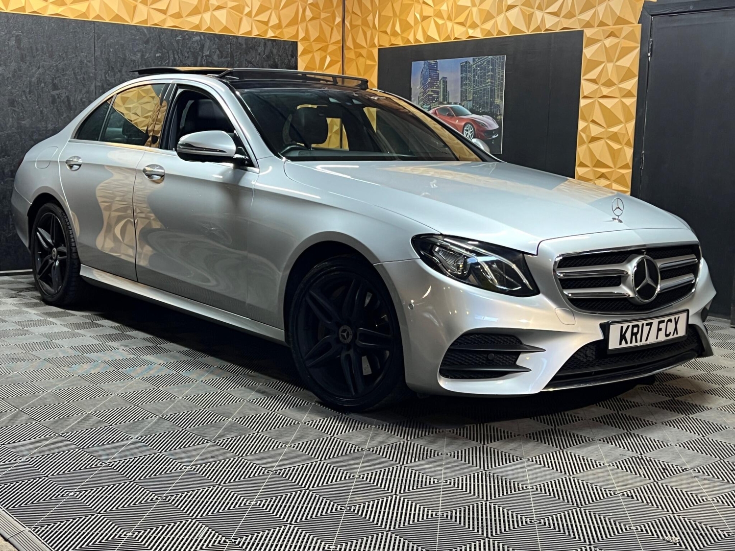 [ berth ]Mercedes-Benz E Class