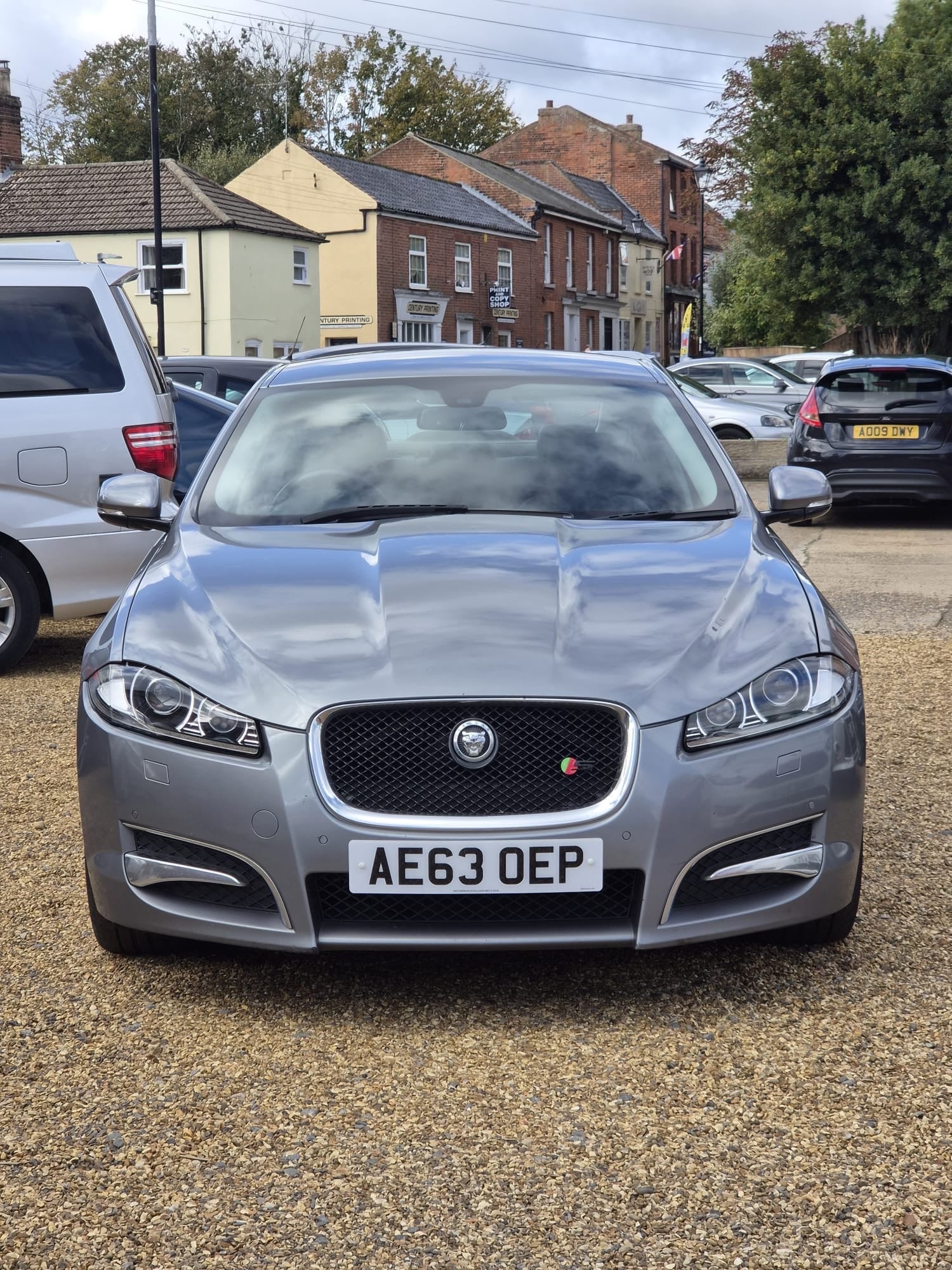 [ berth ]Jaguar XF
