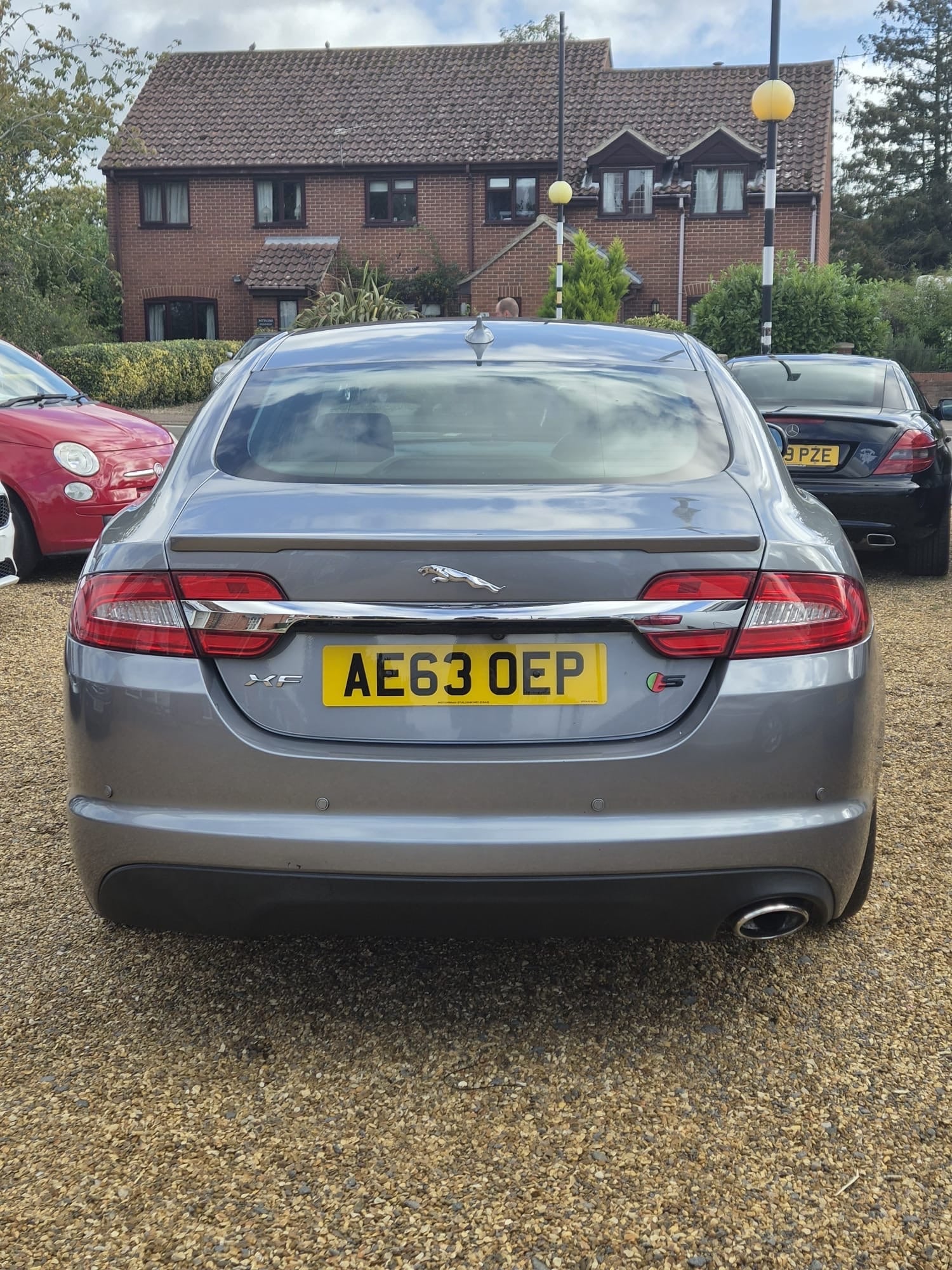 Jaguar XF 2013 - Cars