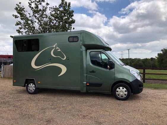 [ berth ]Trevett and Smith Renault Master