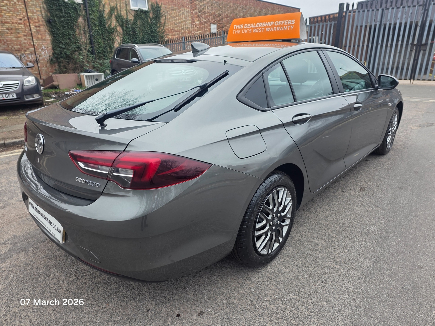 Vauxhall Insignia 2018 - Cars in Leicester