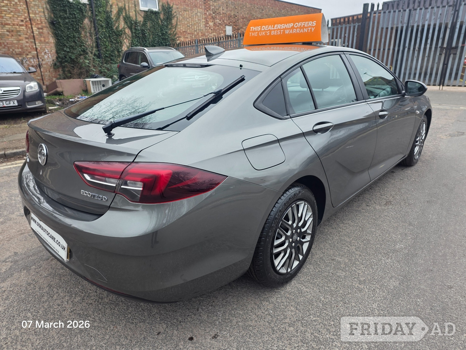 Vauxhall Insignia 2018 - Cars in Leicester