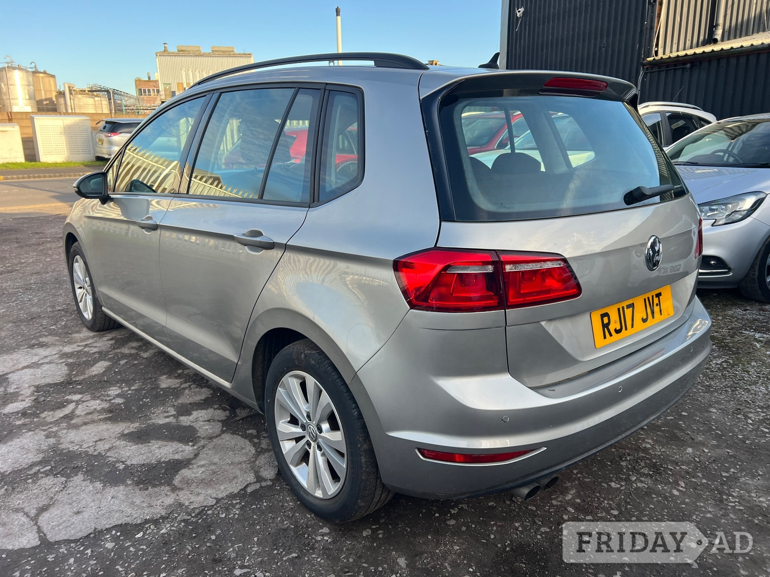Volkswagen Golf SV 2017 - Cars