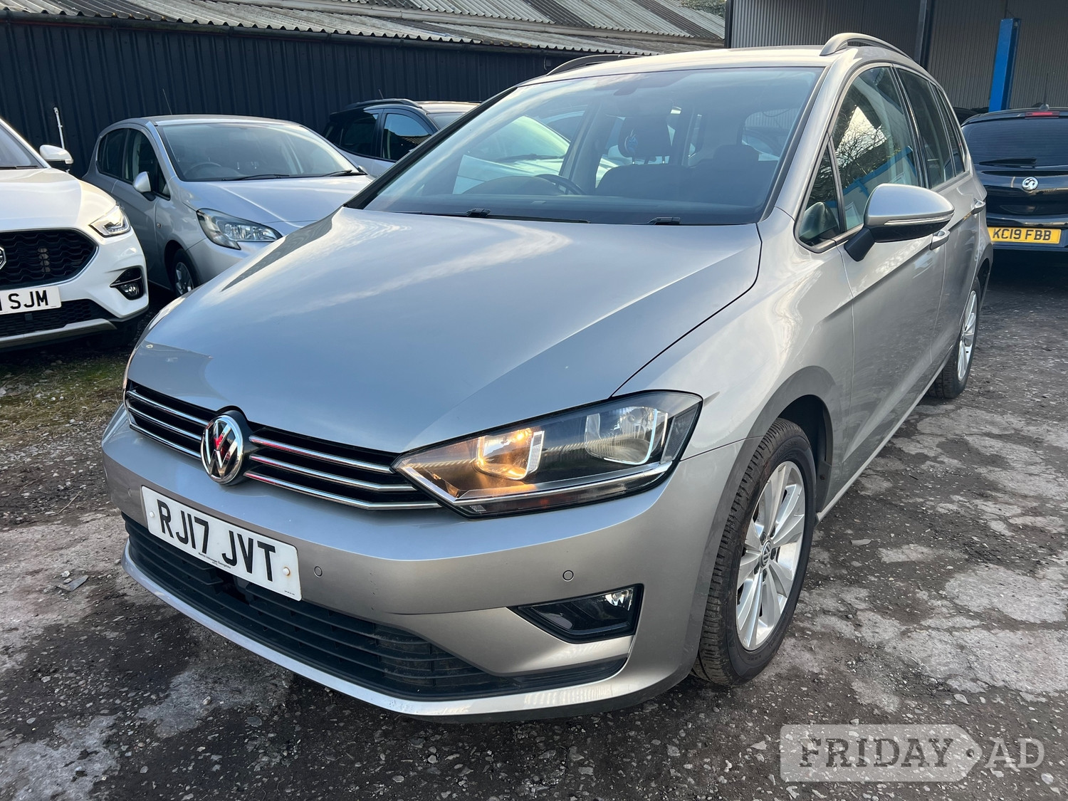 [ berth ]Volkswagen Golf SV