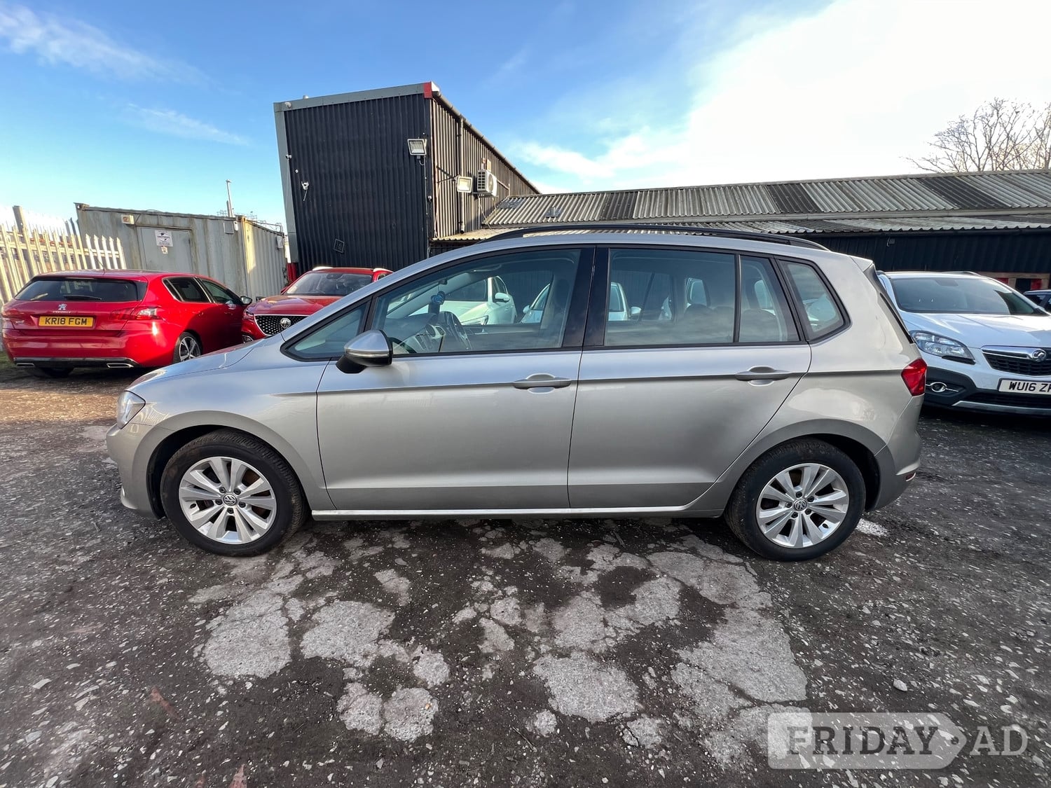 Volkswagen Golf SV 2017 - Cars in Oldbury