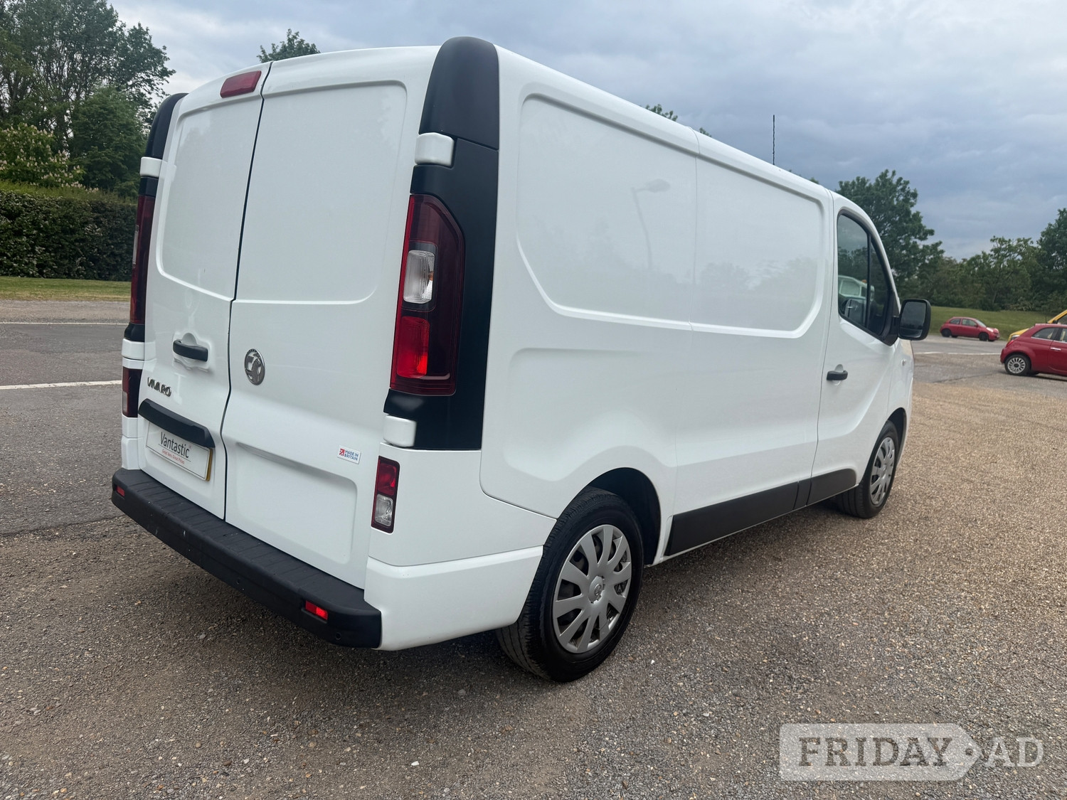 [ berth ]Vauxhall Vivaro