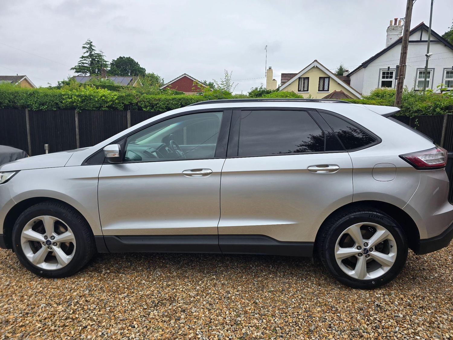 [ berth ]Ford Edge