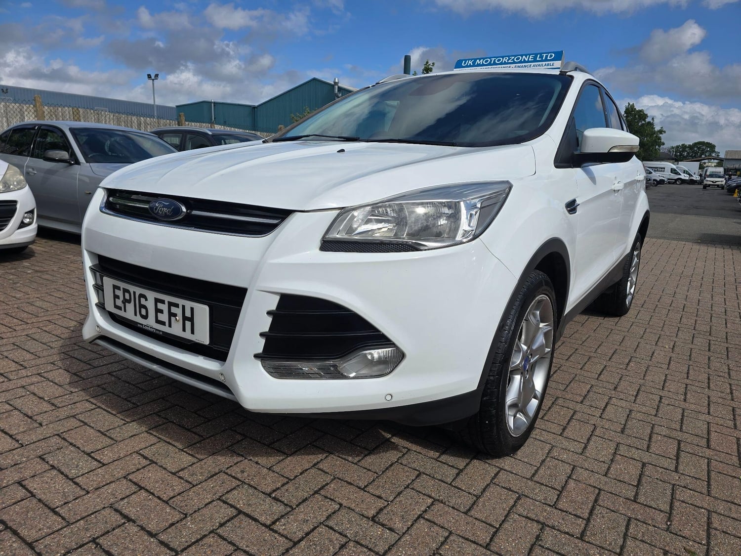 [ berth ]Ford Kuga