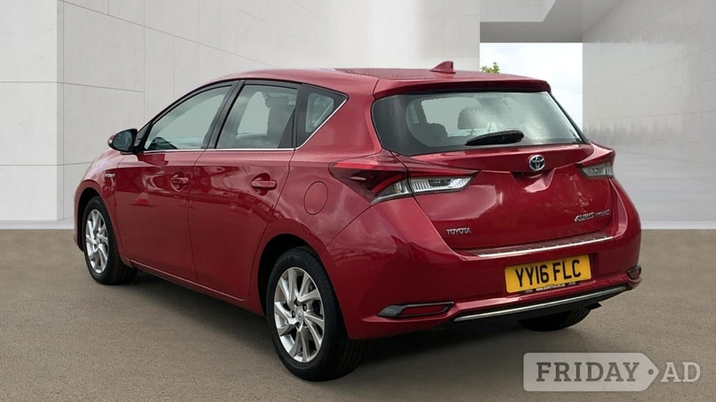 Toyota Auris 2016 - Cars in Preston