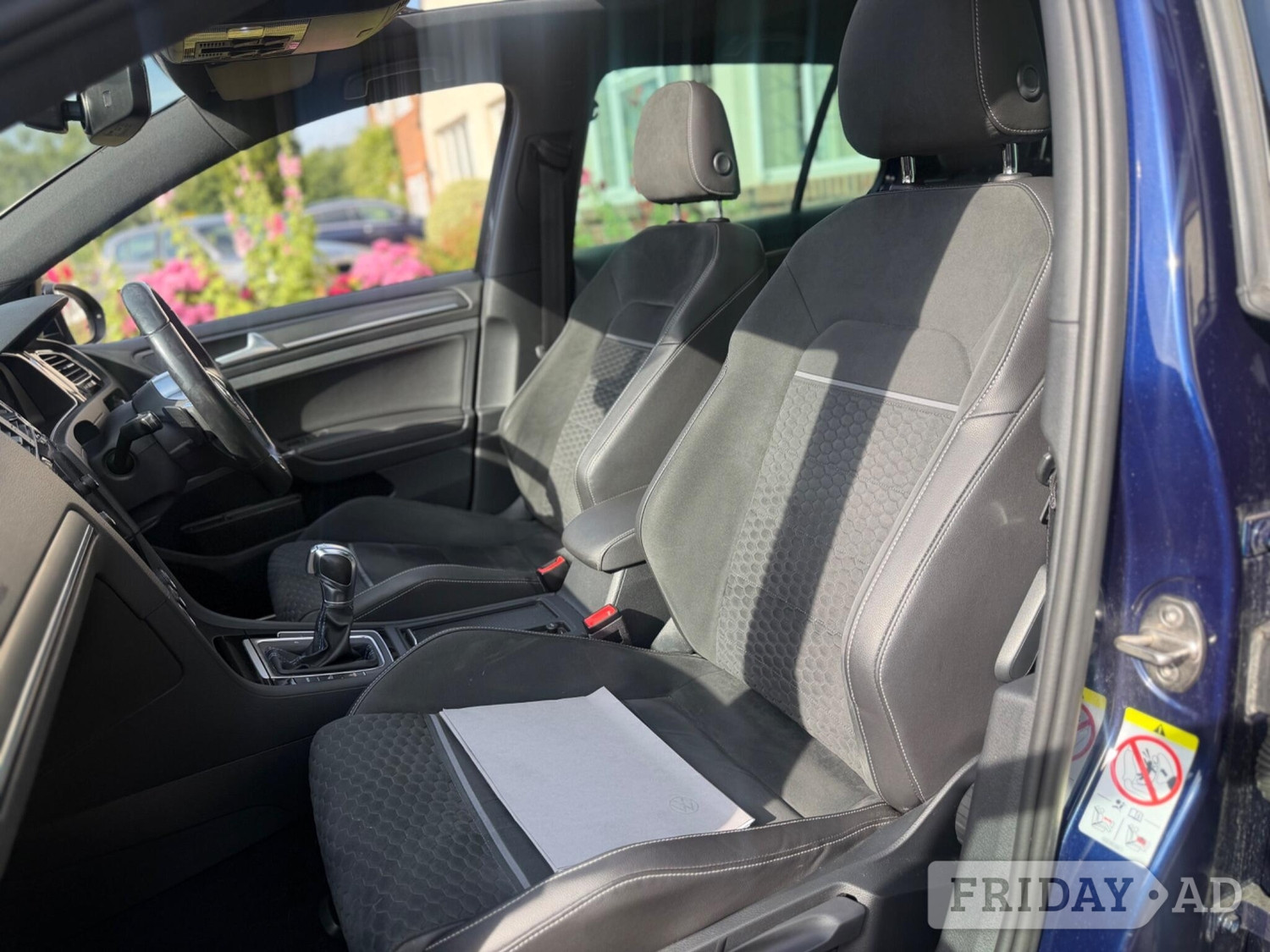 Volkswagen Golf 2018 - Cars
