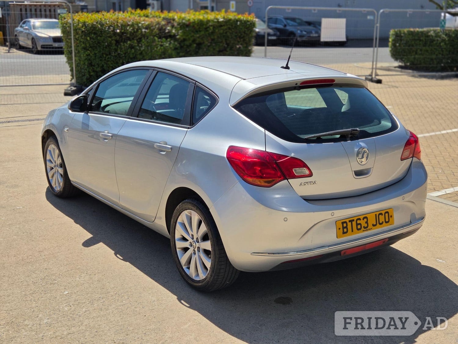 [ berth ]Vauxhall Astra