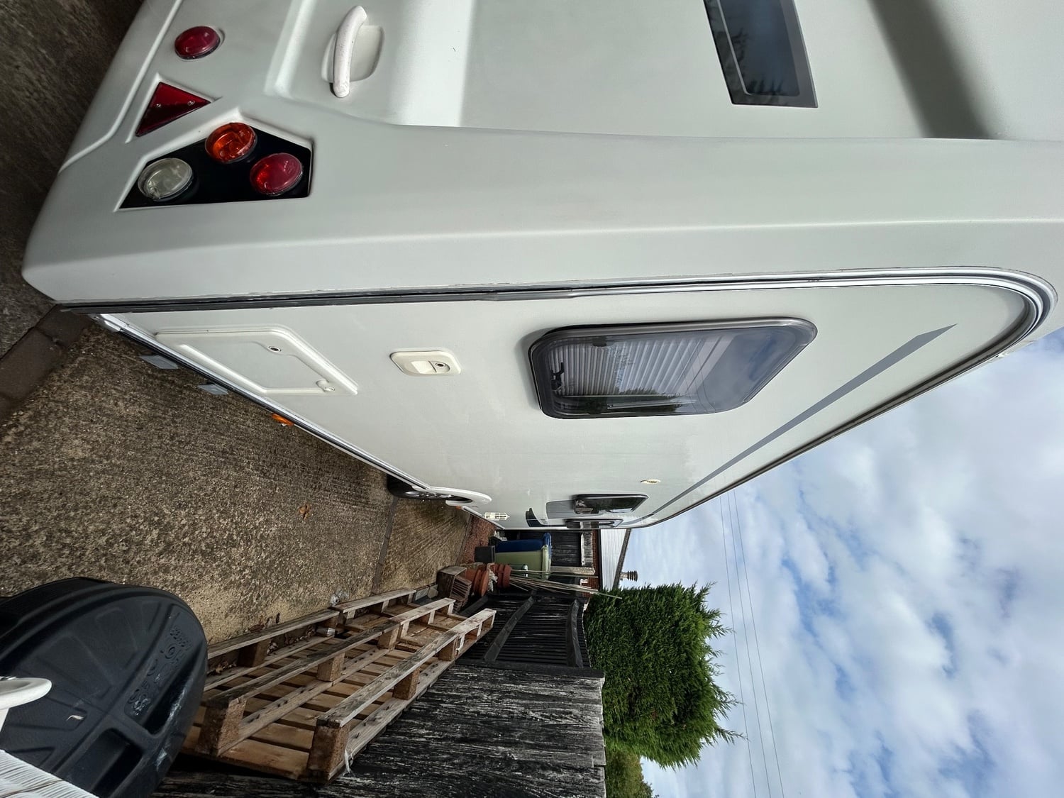 AS Caravans Mayfair 2012 - Motorhomes & Caravans in Godalming