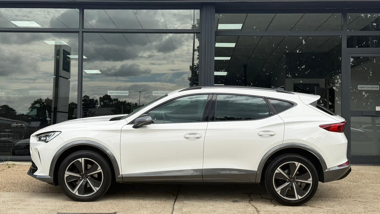 [ berth ]CUPRA Formentor