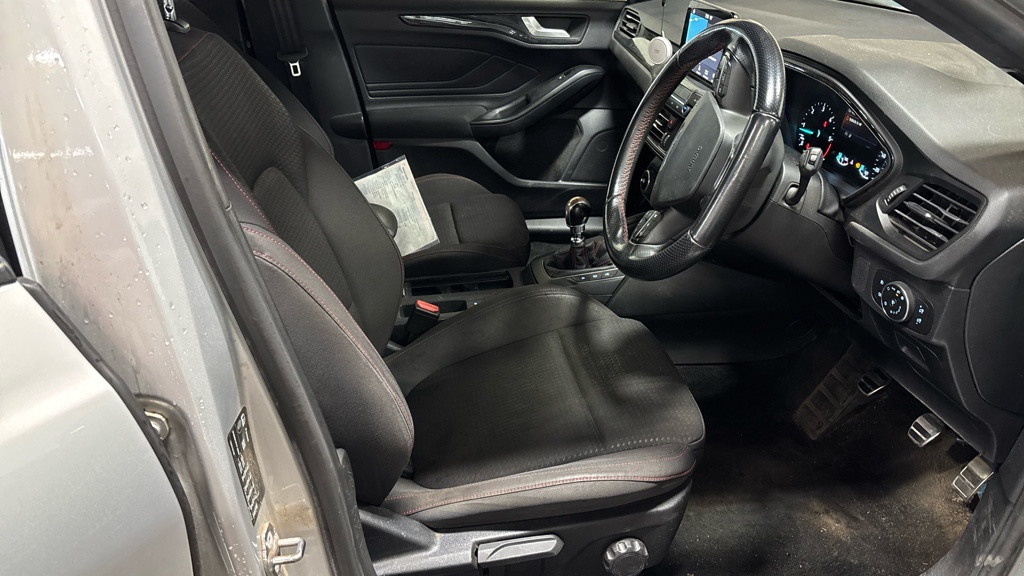 [ berth ]Ford Focus