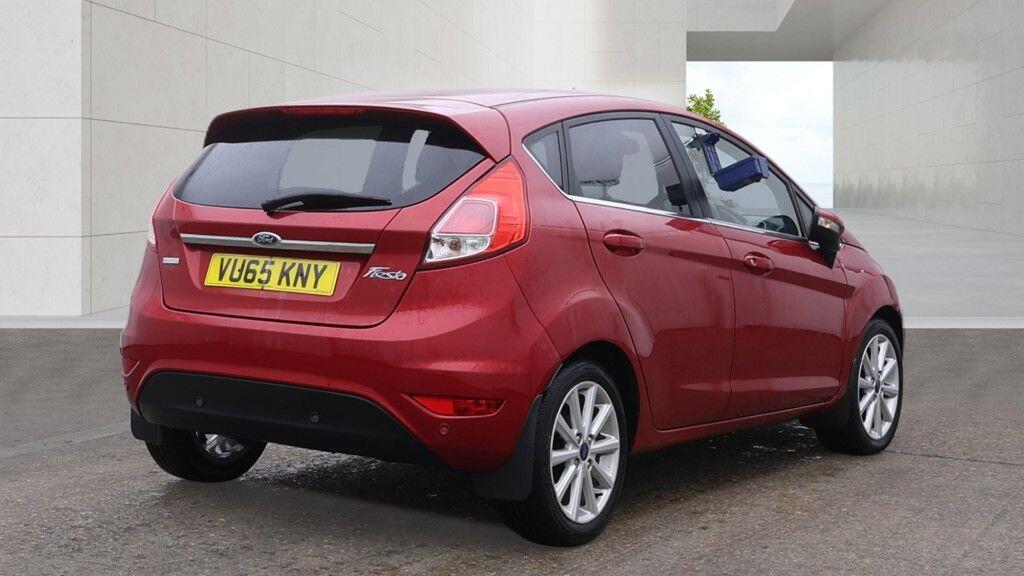 Ford Fiesta 2015 - Cars in Windsor