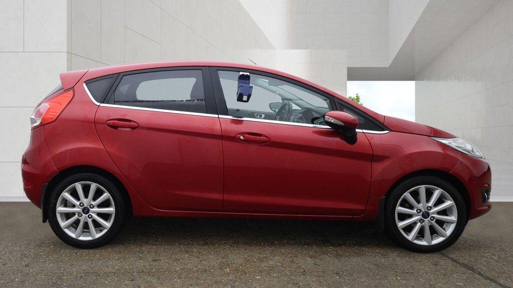Ford Fiesta 2015 - Cars