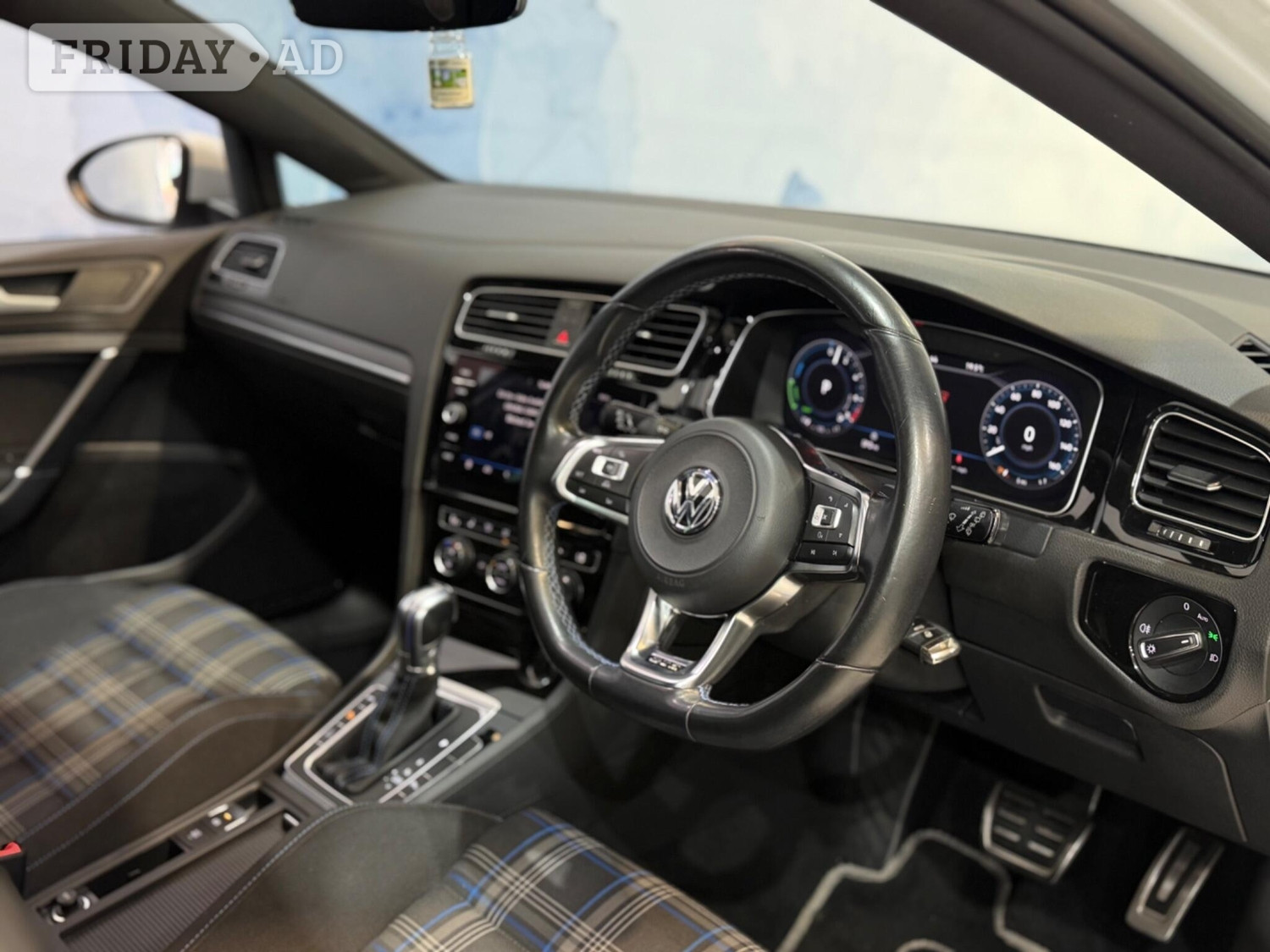 [ berth ]Volkswagen Golf