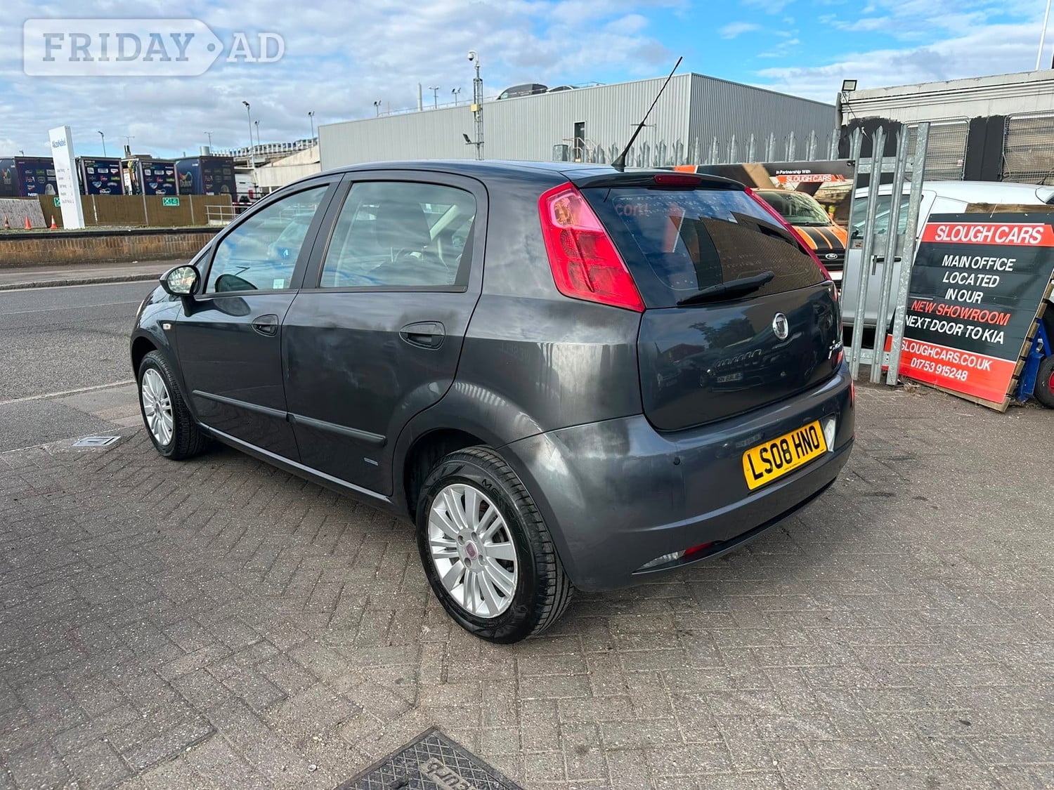 [ berth ]Fiat Grande Punto